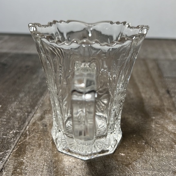 Vintage Crystal Clear Creamer Raised Rose Designs Lot of Detail - Picture 3 of 7